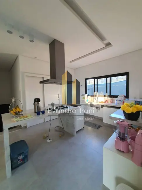 Foto 4 de Casa com 4 quartos à venda, 386m2 em Sao Jose Dos Campos - SP