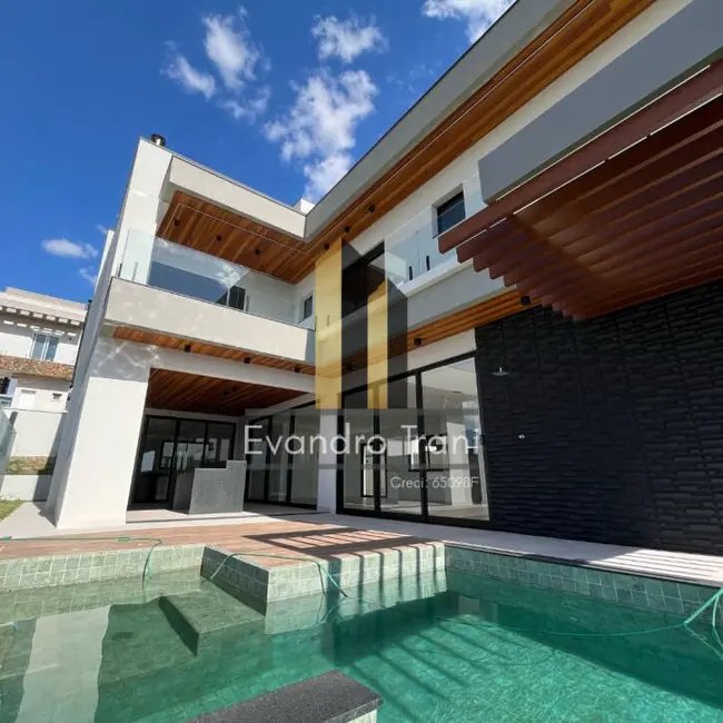 Casa com 5 quartos à venda, 495m2 em Sao Jose Dos Campos - SP - imagem 2 Foto 2 de Casa com 5 quartos à venda, 495m2 em Sao Jose Dos Campos - SP