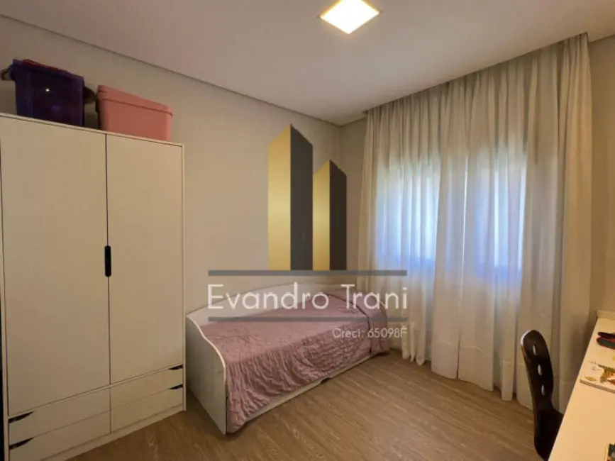 Foto 8 de Casa com 4 quartos à venda, 293m2 em Sao Jose Dos Campos - SP