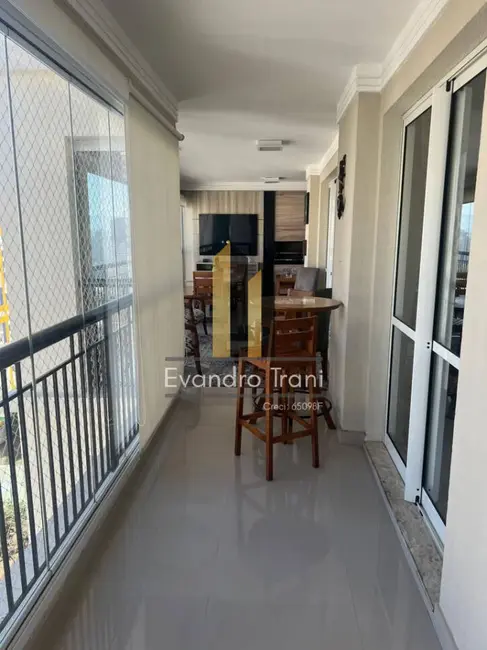 Apartamento com 3 quartos à venda, 194m2 em Sao Jose Dos Campos - SP - imagem 8 Foto 8 de Apartamento com 3 quartos à venda, 194m2 em Sao Jose Dos Campos - SP
