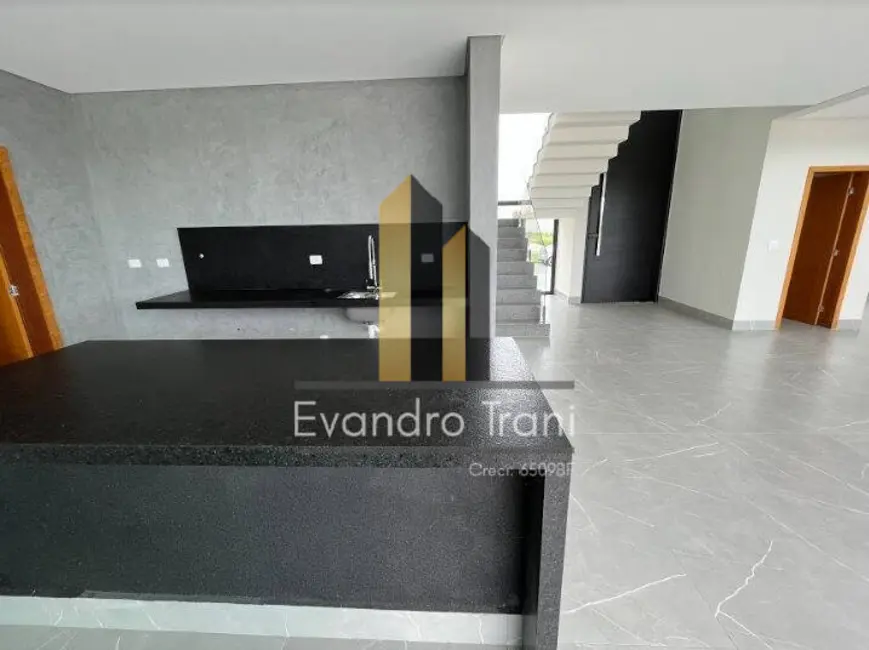 Foto 8 de Casa com 4 quartos à venda, 420m2 em Sao Jose Dos Campos - SP