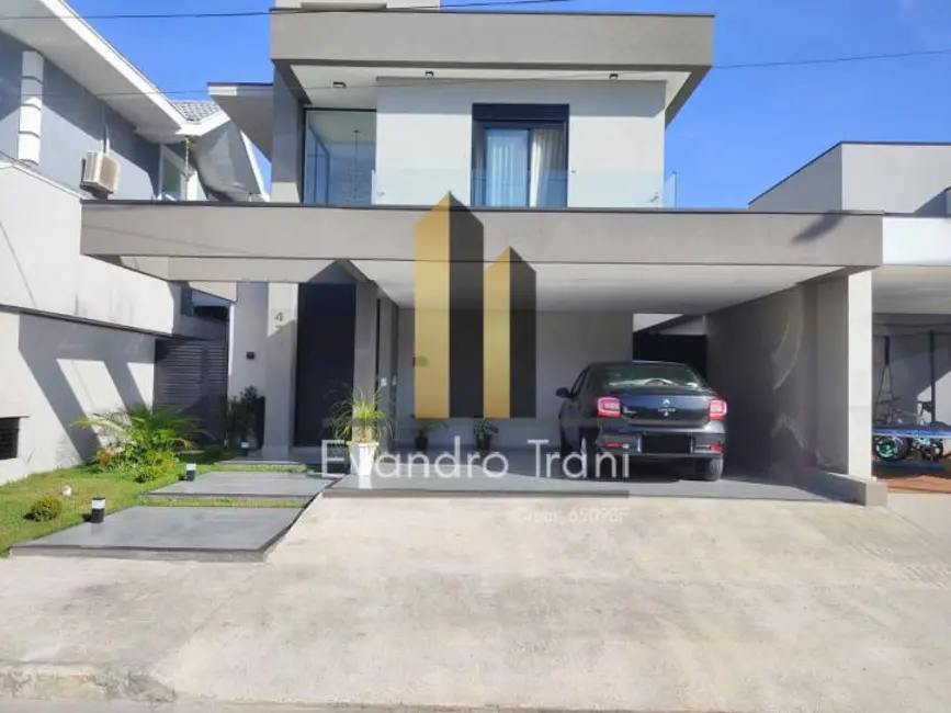 Casa com 3 quartos à venda, 230m2 em Sao Jose Dos Campos - SP - imagem 1 Foto 1 de Casa com 3 quartos à venda, 230m2 em Sao Jose Dos Campos - SP