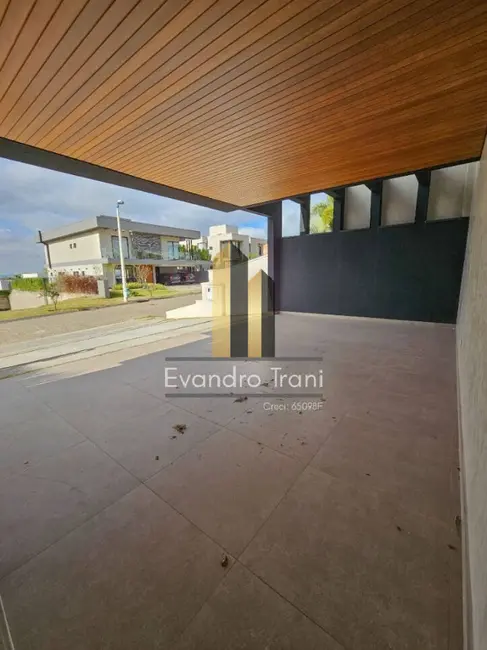 Foto 4 de Casa com 4 quartos à venda, 450m2 em Sao Jose Dos Campos - SP