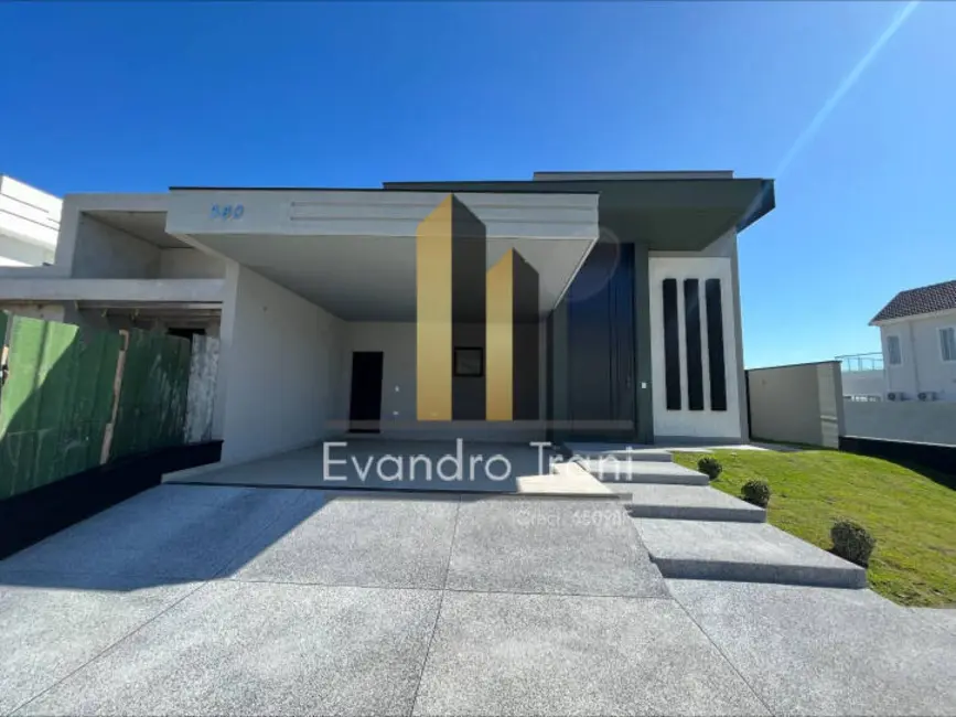 Foto 1 de Casa com 3 quartos à venda, 333m2 em Sao Jose Dos Campos - SP