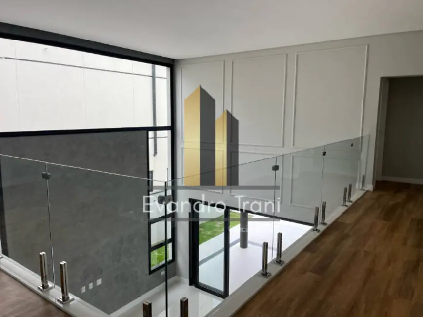 Foto 3 de Casa com 4 quartos à venda, 400m2 em Sao Jose Dos Campos - SP