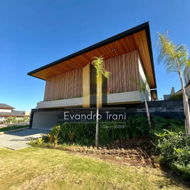 Foto 1 de Casa com 4 quartos à venda, 600m2 em Sao Jose Dos Campos - SP