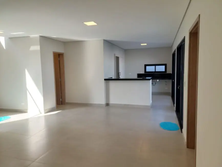 Foto 1 de Casa com 3 quartos à venda, 206m2 em Sao Jose Dos Campos - SP