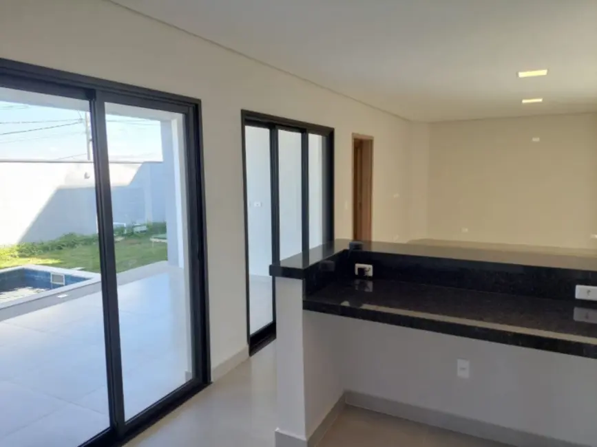 Foto 2 de Casa com 3 quartos à venda, 206m2 em Sao Jose Dos Campos - SP