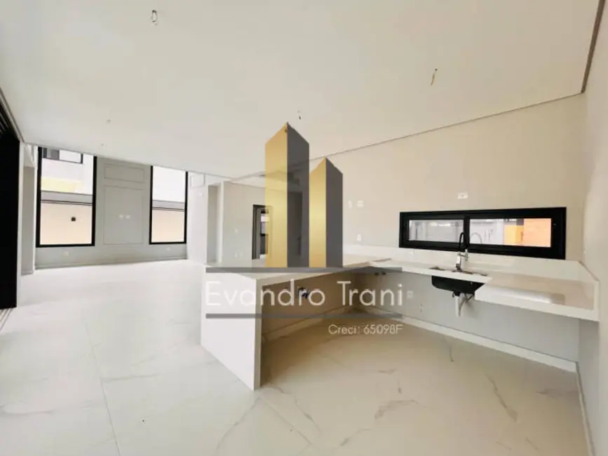 Foto 1 de Casa com 4 quartos à venda, 354m2 em Sao Jose Dos Campos - SP