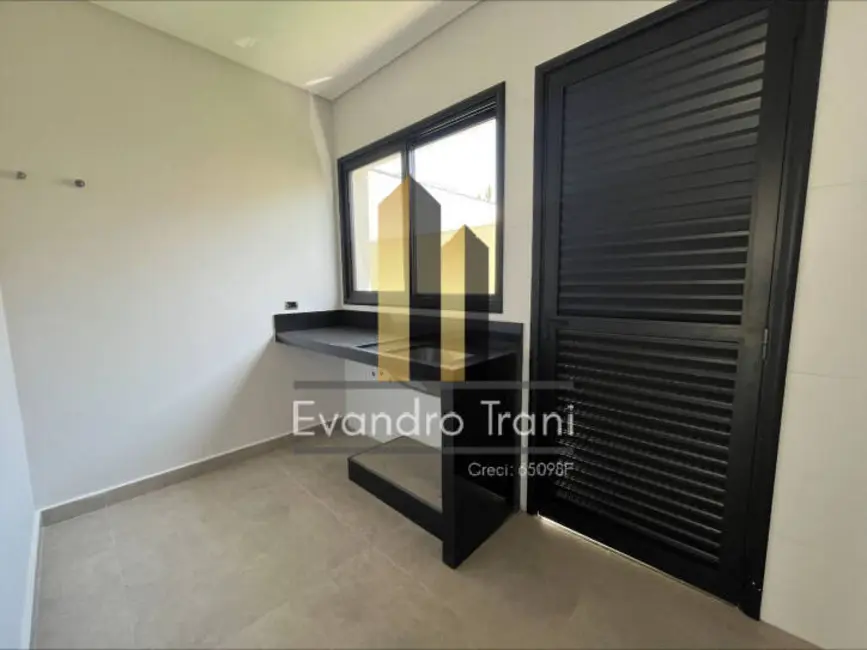 Casa com 4 quartos à venda, 450m2 em Sao Jose Dos Campos - SP - imagem 9 Foto 9 de Casa com 4 quartos à venda, 450m2 em Sao Jose Dos Campos - SP