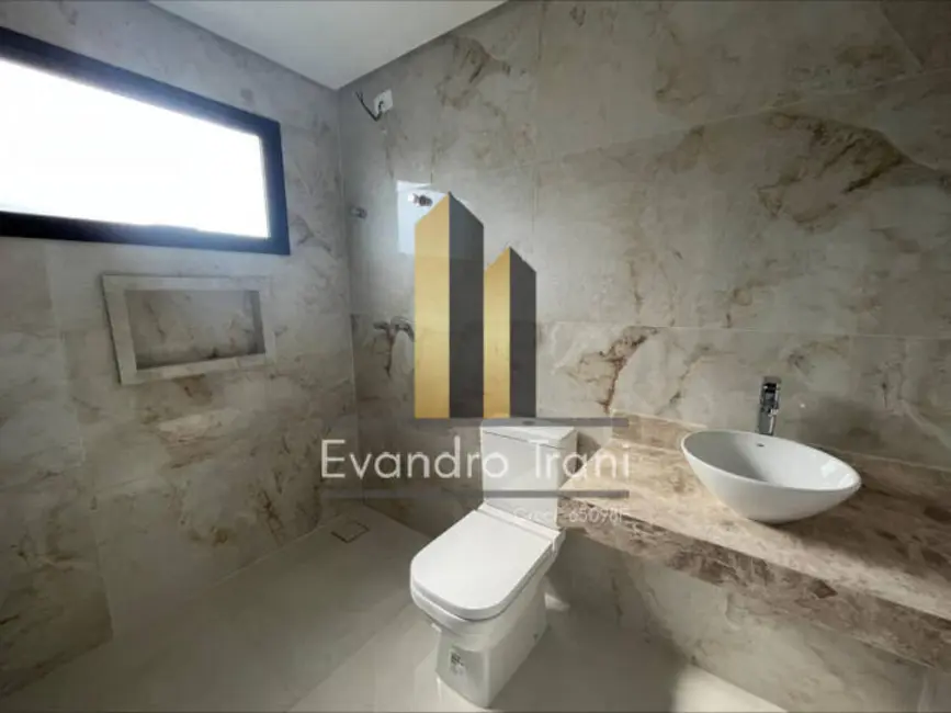 Foto 5 de Casa com 3 quartos à venda, 245m2 em Bairro do Grama, Cacapava - SP