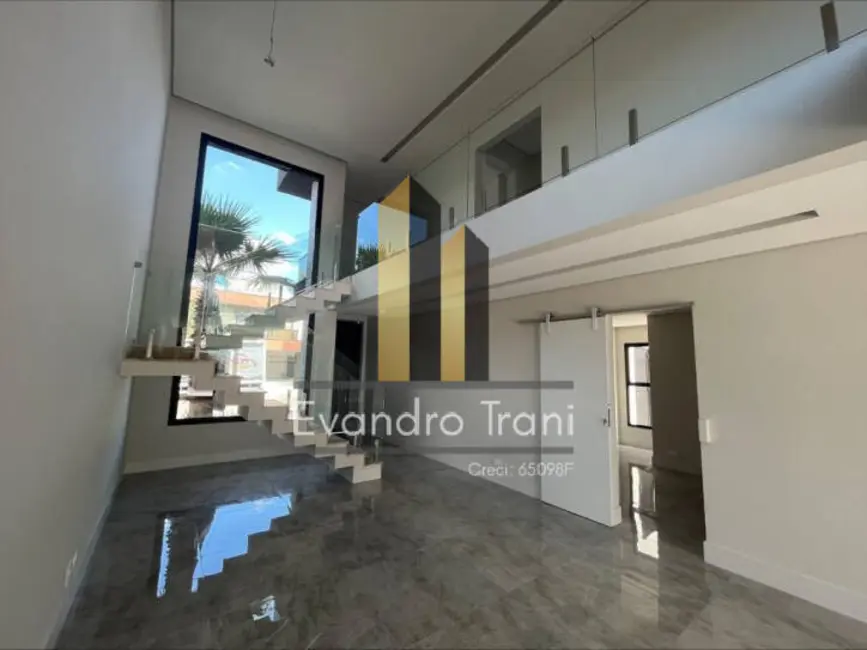 Foto 2 de Casa com 3 quartos à venda, 245m2 em Bairro do Grama, Cacapava - SP