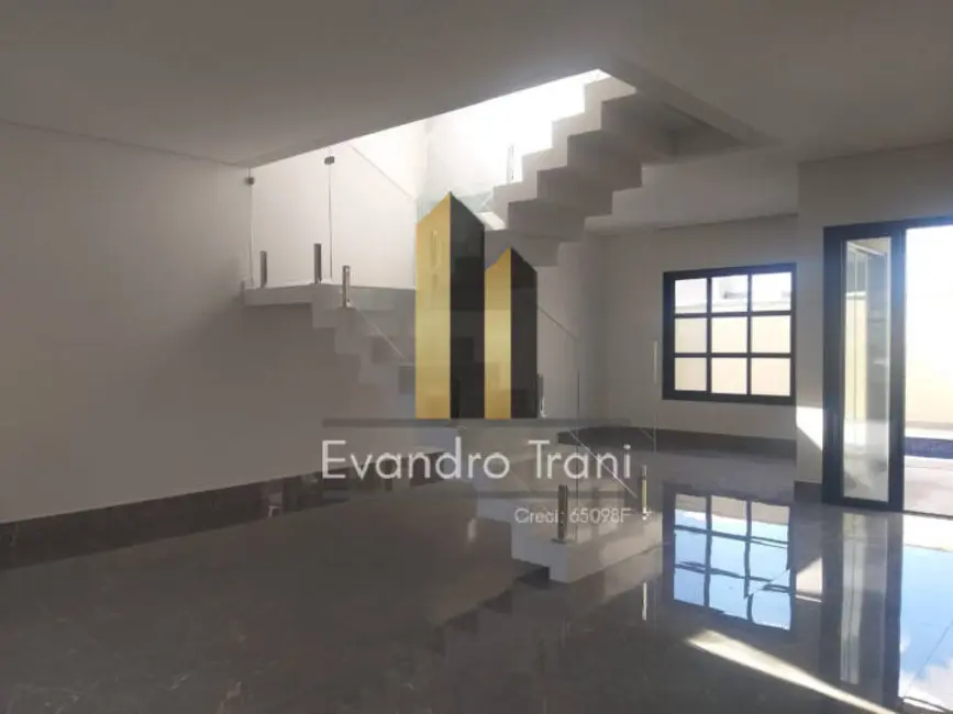 Foto 4 de Casa com 4 quartos à venda, 235m2 em Sao Jose Dos Campos - SP