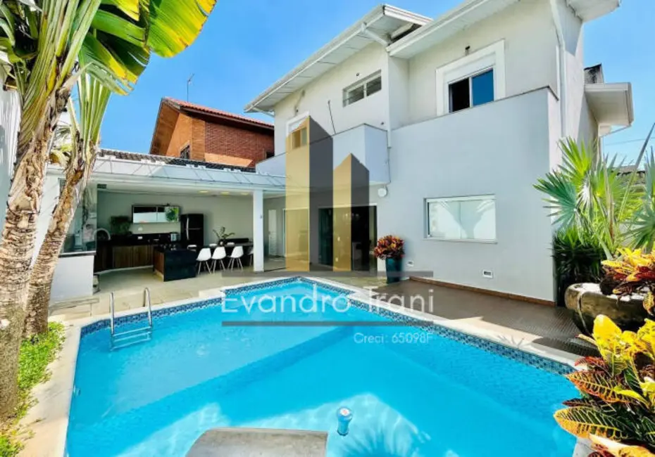 Casa com 4 quartos à venda, 350m2 em Sao Jose Dos Campos - SP - imagem 3 Foto 3 de Casa com 4 quartos à venda, 350m2 em Sao Jose Dos Campos - SP