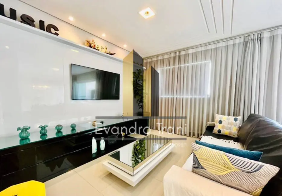 Casa com 4 quartos à venda, 350m2 em Sao Jose Dos Campos - SP - imagem 8 Foto 8 de Casa com 4 quartos à venda, 350m2 em Sao Jose Dos Campos - SP