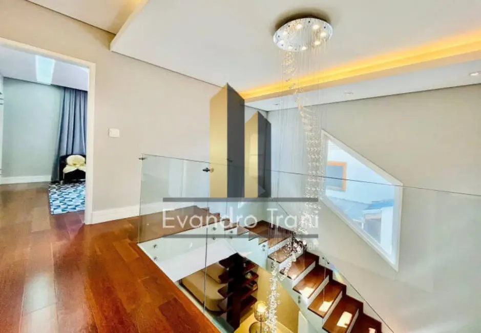 Casa com 4 quartos à venda, 350m2 em Sao Jose Dos Campos - SP - imagem 6 Foto 6 de Casa com 4 quartos à venda, 350m2 em Sao Jose Dos Campos - SP