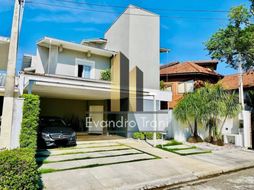 Casa com 4 quartos à venda, 350m2 em Sao Jose Dos Campos - SP - imagem 2 Foto 2 de Casa com 4 quartos à venda, 350m2 em Sao Jose Dos Campos - SP