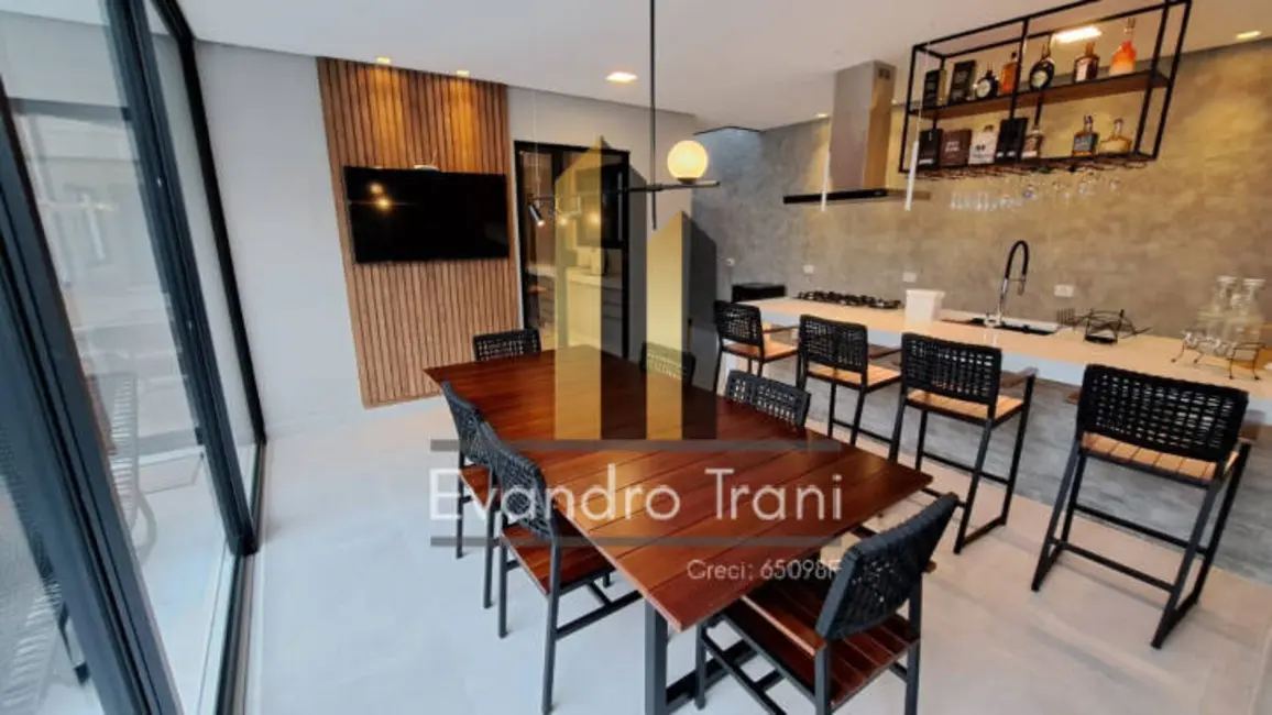 Foto 5 de Casa com 4 quartos à venda, 270m2 em Sao Jose Dos Campos - SP