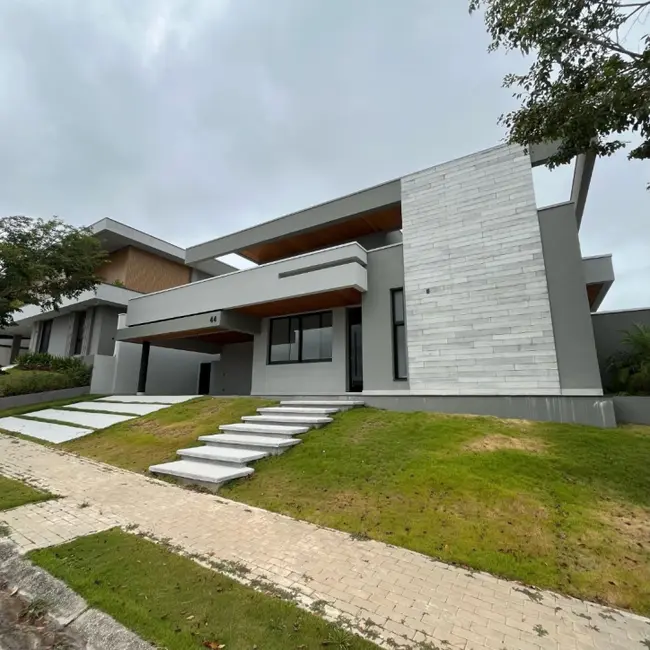 Foto 2 de Casa com 4 quartos à venda, 300m2 em Sao Jose Dos Campos - SP