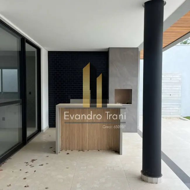 Foto 5 de Casa com 4 quartos à venda, 300m2 em Sao Jose Dos Campos - SP