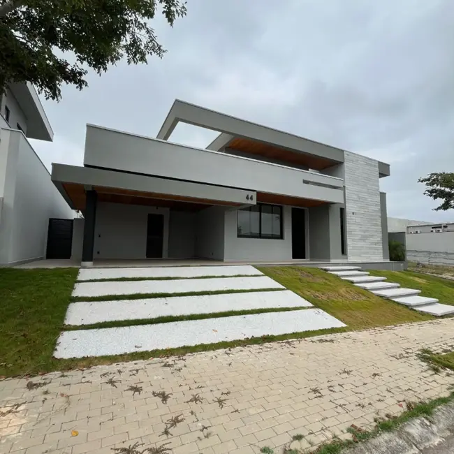 Foto 1 de Casa com 4 quartos à venda, 300m2 em Sao Jose Dos Campos - SP