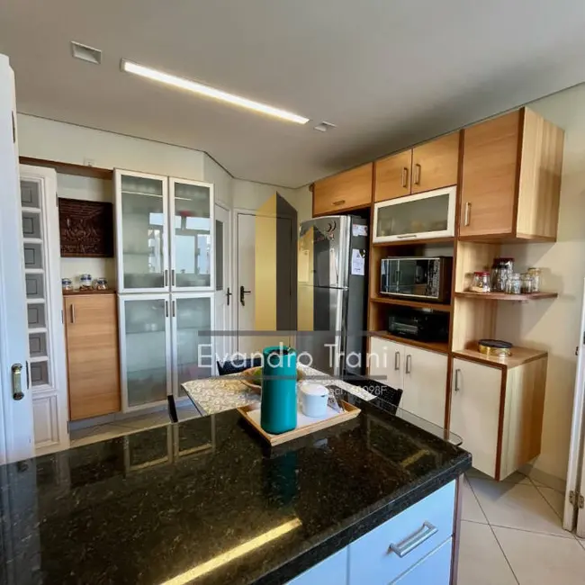 Apartamento com 4 quartos à venda, 144m2 em Sao Jose Dos Campos - SP - imagem 2 Foto 2 de Apartamento com 4 quartos à venda, 144m2 em Sao Jose Dos Campos - SP