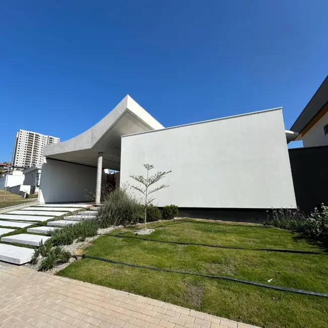 Foto 2 de Casa com 3 quartos à venda, 239m2 em Sao Jose Dos Campos - SP