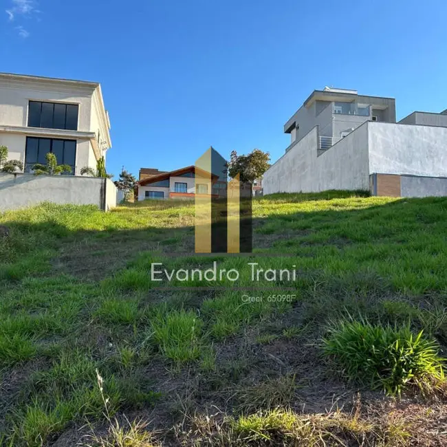 Foto 2 de Terreno / Lote à venda, 451m2 em Sao Jose Dos Campos - SP