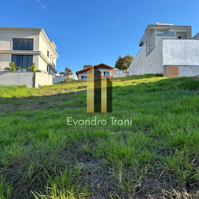 Foto 1 de Terreno / Lote à venda, 451m2 em Sao Jose Dos Campos - SP