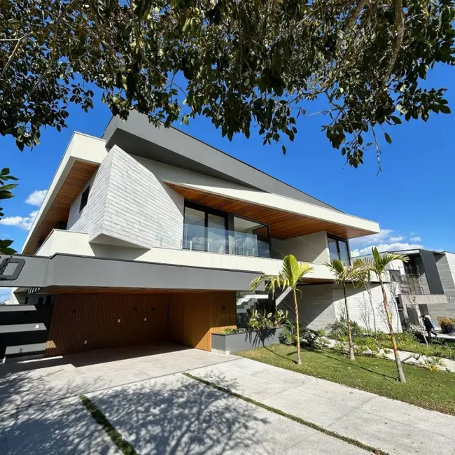 Foto 1 de Casa com 4 quartos à venda, 630m2 em Sao Jose Dos Campos - SP