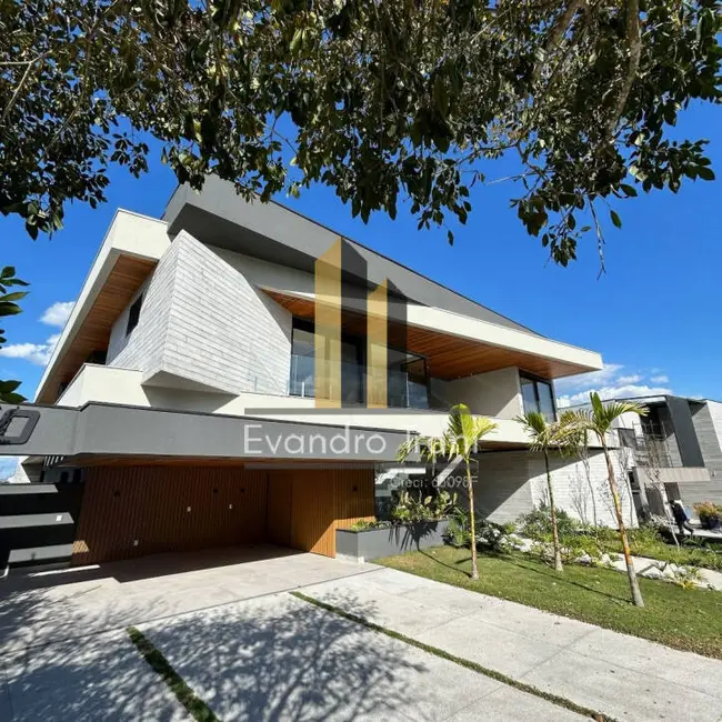 Foto 1 de Casa com 4 quartos à venda, 630m2 em Sao Jose Dos Campos - SP