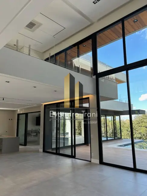 Foto 4 de Casa com 4 quartos à venda, 630m2 em Sao Jose Dos Campos - SP