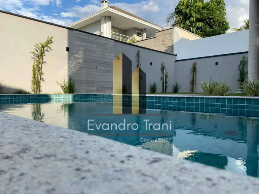 Foto 2 de Casa com 4 quartos à venda, 349m2 em Sao Jose Dos Campos - SP