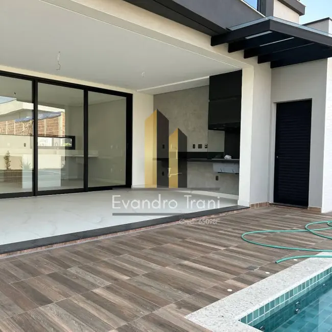 Casa com 4 quartos à venda, 354m2 em Sao Jose Dos Campos - SP - imagem 5 Foto 5 de Casa com 4 quartos à venda, 354m2 em Sao Jose Dos Campos - SP