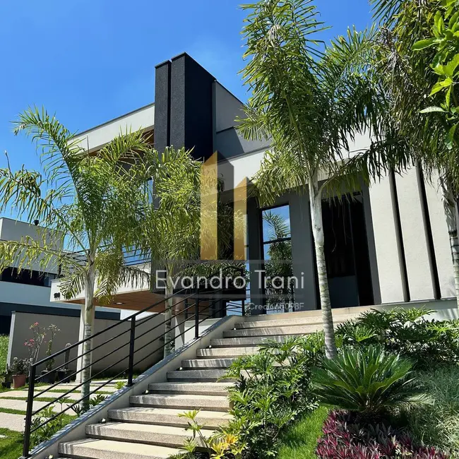 Foto 1 de Casa com 3 quartos à venda, 290m2 em Sao Jose Dos Campos - SP