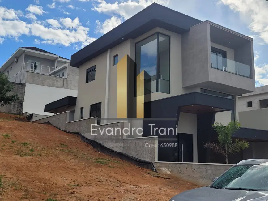 Foto 2 de Casa com 4 quartos à venda, 263m2 em Sao Jose Dos Campos - SP