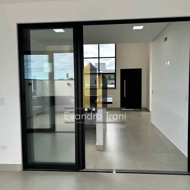 Foto 1 de Casa com 3 quartos à venda, 275m2 em Sao Jose Dos Campos - SP