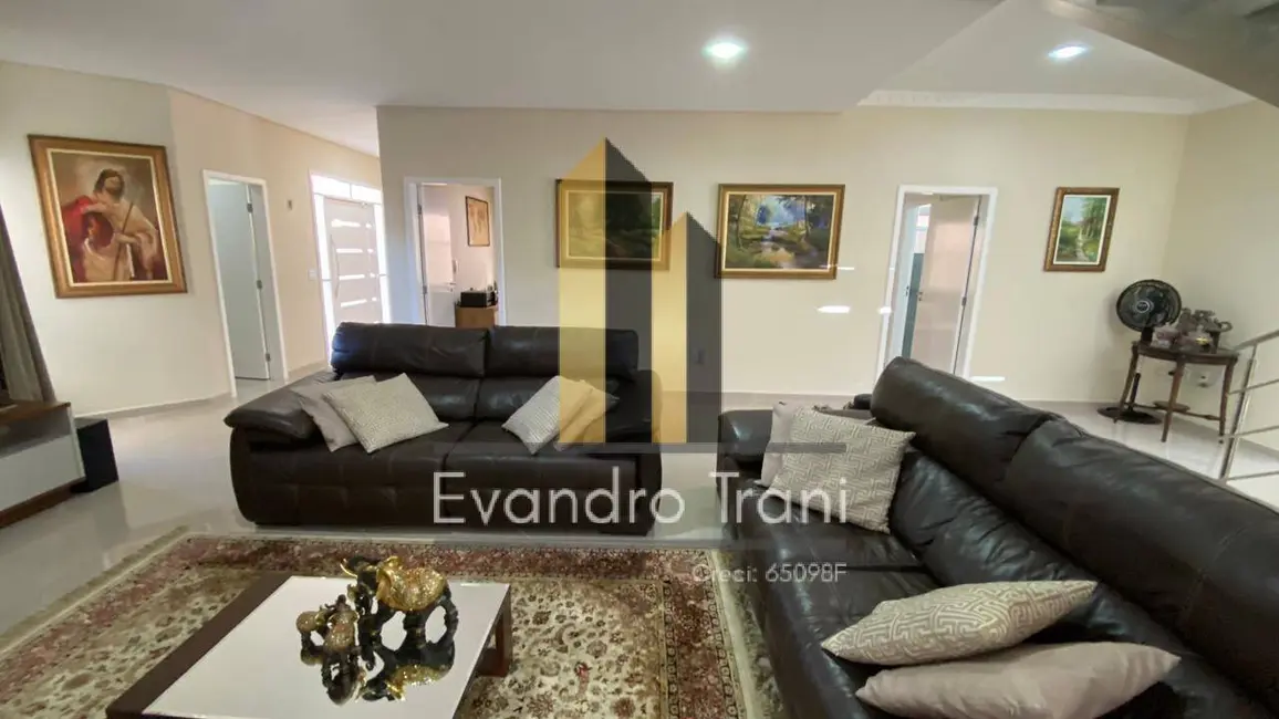 Foto 3 de Casa com 5 quartos à venda, 360m2 em Sao Jose Dos Campos - SP