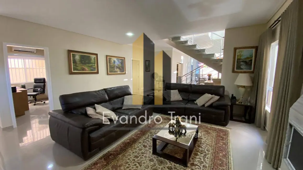 Foto 1 de Casa com 5 quartos à venda, 360m2 em Sao Jose Dos Campos - SP
