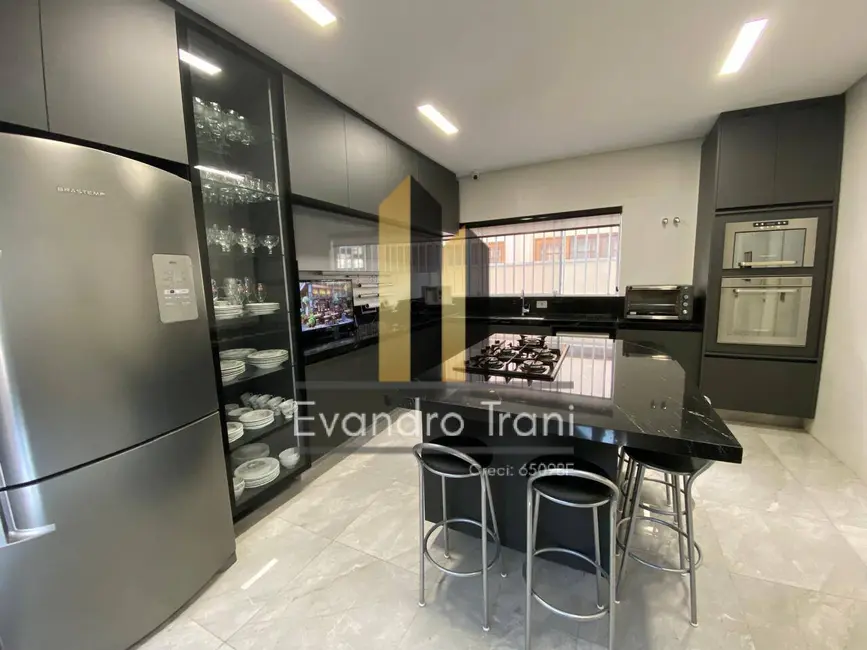 Foto 9 de Casa com 5 quartos à venda, 360m2 em Sao Jose Dos Campos - SP