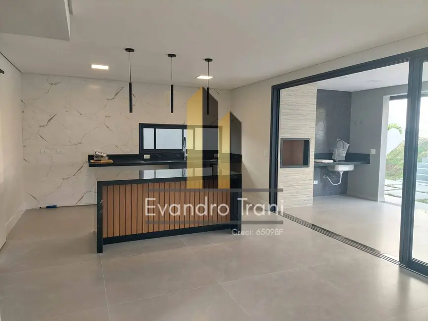 Casa com 4 quartos à venda, 325m2 em Sao Jose Dos Campos - SP - imagem 6 Foto 6 de Casa com 4 quartos à venda, 325m2 em Sao Jose Dos Campos - SP