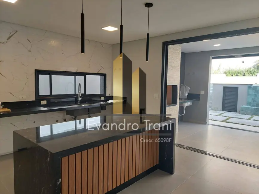 Casa com 4 quartos à venda, 325m2 em Sao Jose Dos Campos - SP - imagem 3 Foto 3 de Casa com 4 quartos à venda, 325m2 em Sao Jose Dos Campos - SP