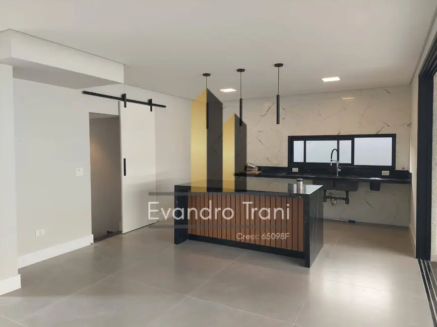 Casa com 4 quartos à venda, 325m2 em Sao Jose Dos Campos - SP - imagem 7 Foto 7 de Casa com 4 quartos à venda, 325m2 em Sao Jose Dos Campos - SP