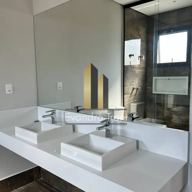 Foto 7 de Casa com 4 quartos à venda, 243m2 em Sao Jose Dos Campos - SP