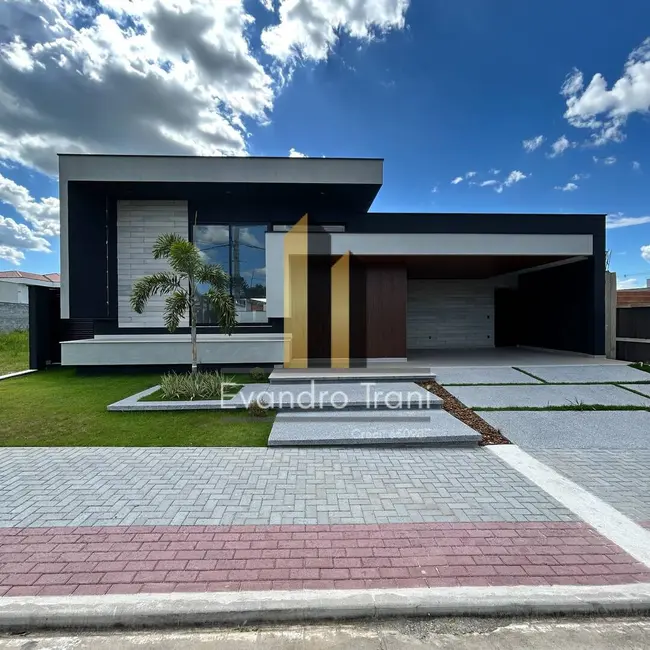 Foto 2 de Casa com 4 quartos à venda, 243m2 em Sao Jose Dos Campos - SP