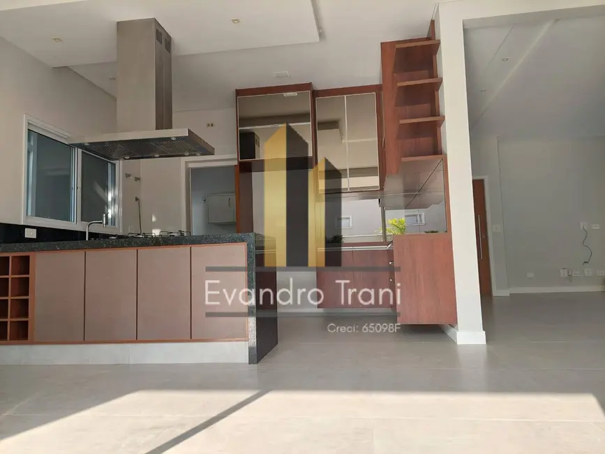 Foto 4 de Casa com 5 quartos à venda, 264m2 em Sao Jose Dos Campos - SP