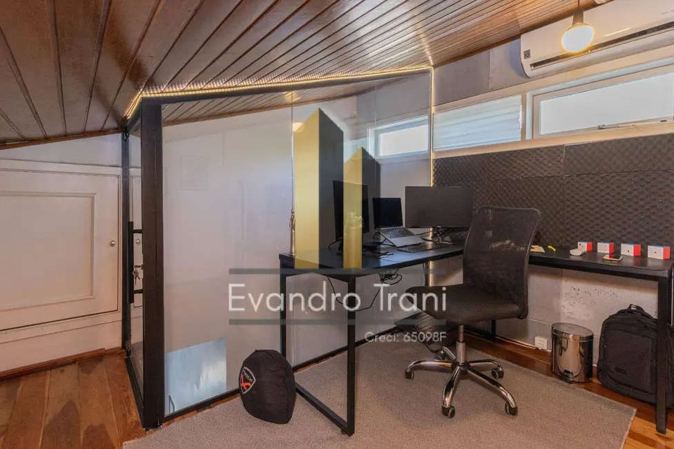 Casa com 3 quartos à venda, 170m2 em Sao Jose Dos Campos - SP - imagem 9 Foto 9 de Casa com 3 quartos à venda, 170m2 em Sao Jose Dos Campos - SP