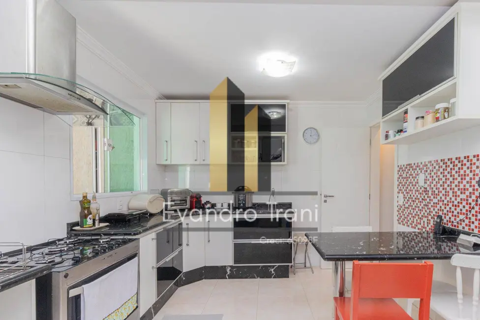 Casa com 3 quartos à venda, 170m2 em Sao Jose Dos Campos - SP - imagem 7 Foto 7 de Casa com 3 quartos à venda, 170m2 em Sao Jose Dos Campos - SP