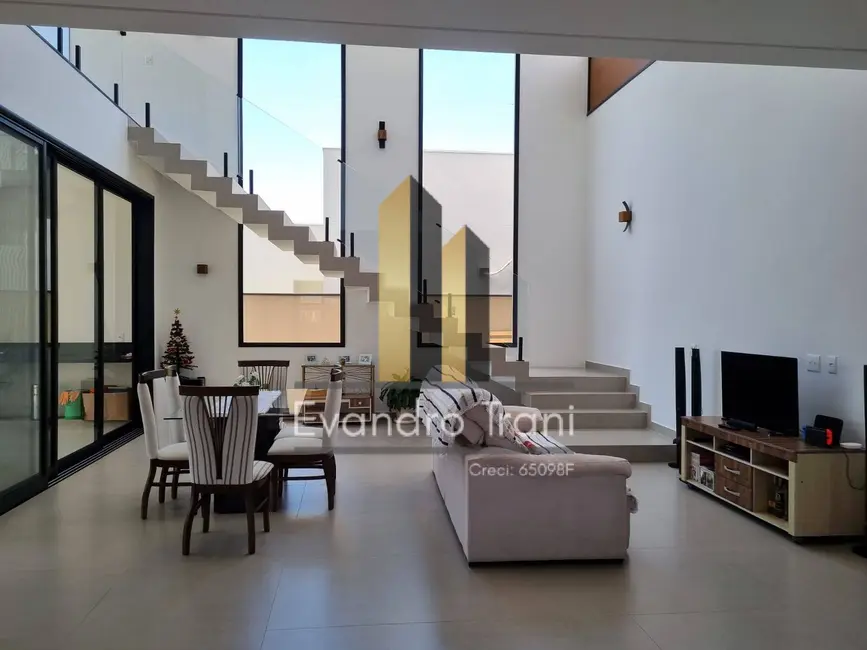 Foto 1 de Casa com 3 quartos à venda, 451m2 em Sao Jose Dos Campos - SP