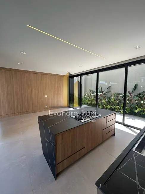 Foto 6 de Casa com 4 quartos à venda, 450m2 em Sao Jose Dos Campos - SP